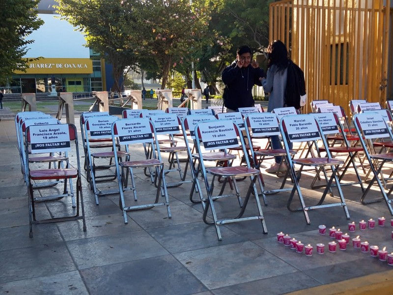 Recuerdan en Oaxaca a los 43 normalistas desaparecidos de Ayotzinapa