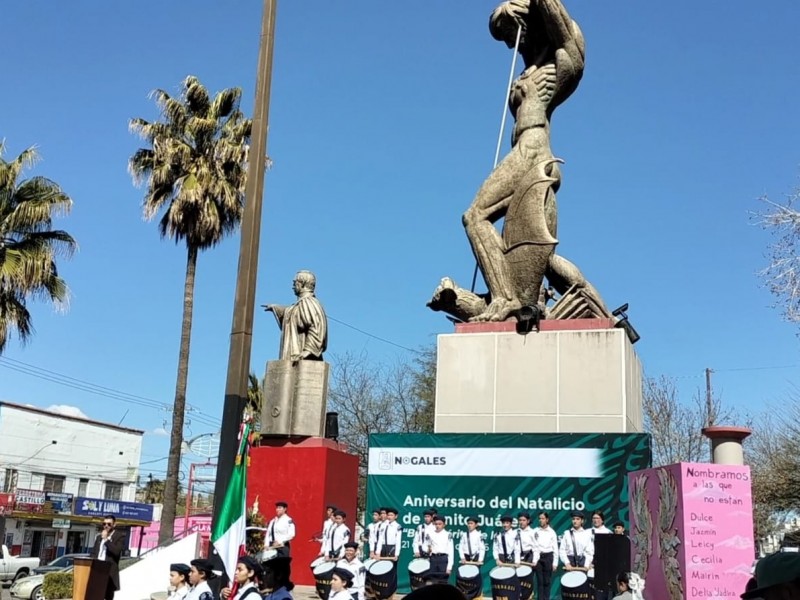 Recuerdan natalicio del Benemérito de las américas.