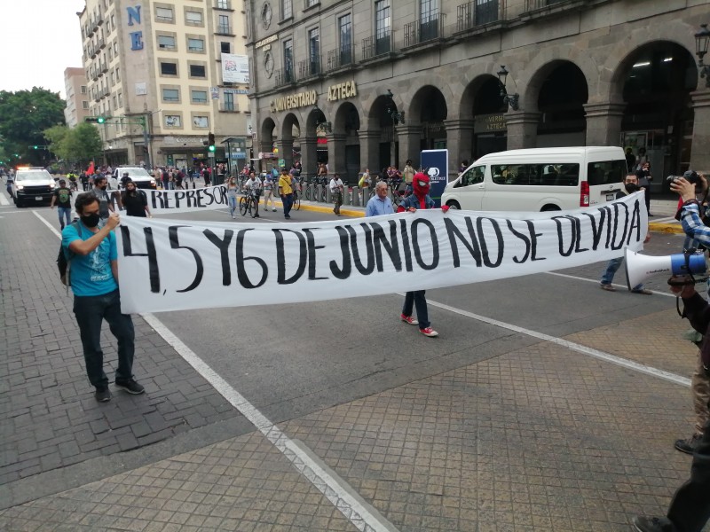 Recuerdan represión del 4 de junio con protesta