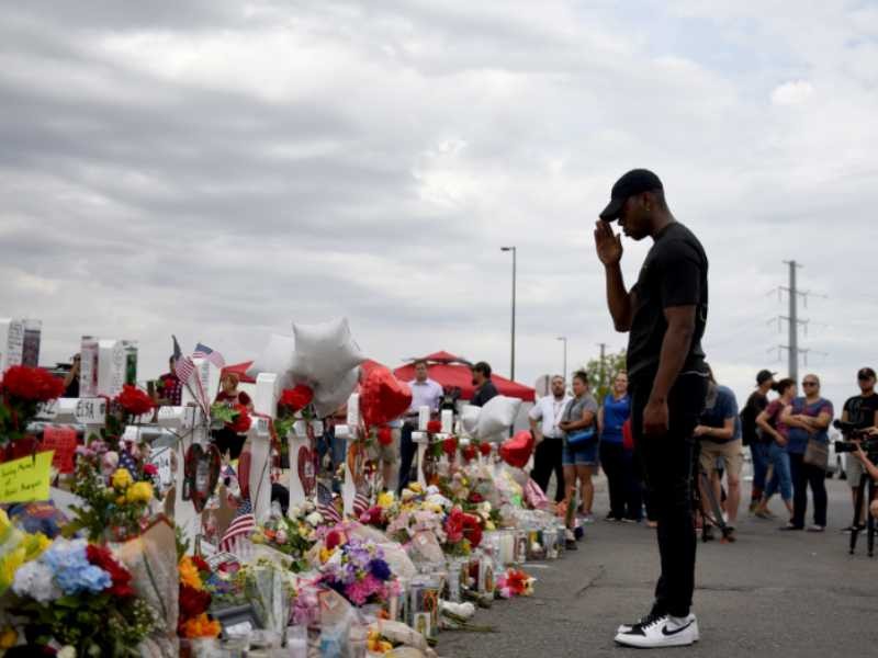 Recuerdo a víctimas de masacre de El Paso, Texas