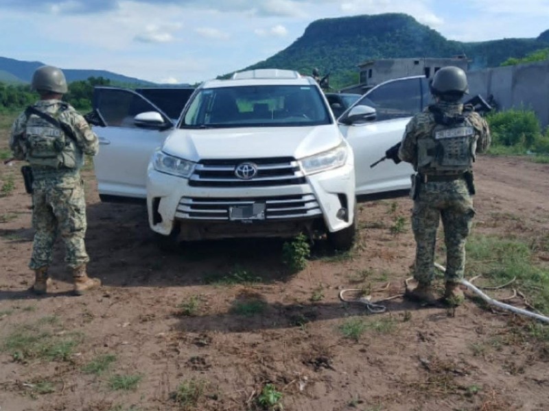 Recuperan 3 vehículos con reporte de robo en Culiacán y Eldorado
