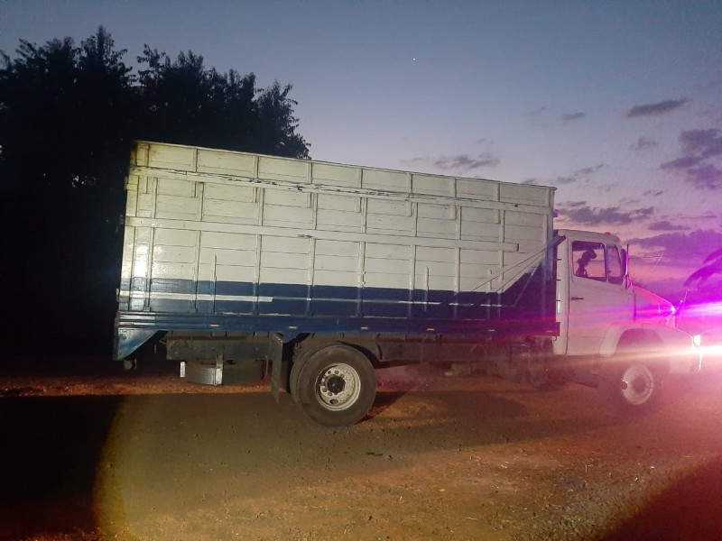 Recuperan camión robado en Salvador Escalante
