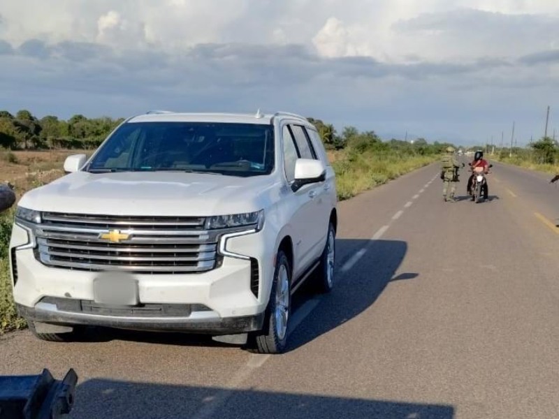 Recuperan camioneta en la que viajaba alcaldesa electa de Mazatlán