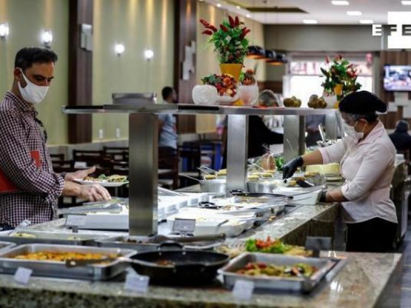 Reducen restaurantes plantillas laborales por Pandemia
