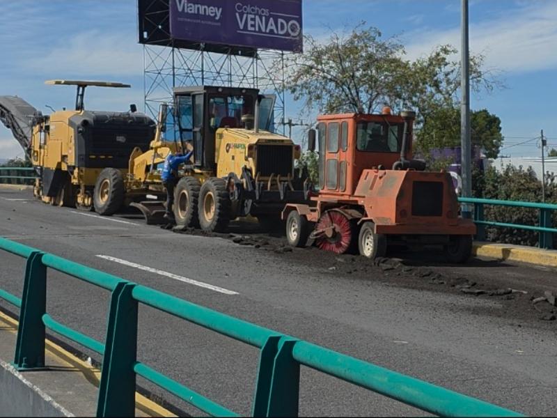 Reencarpetado de carriles centrales de Paseo Tollocan durará aproximadamente dos meses
