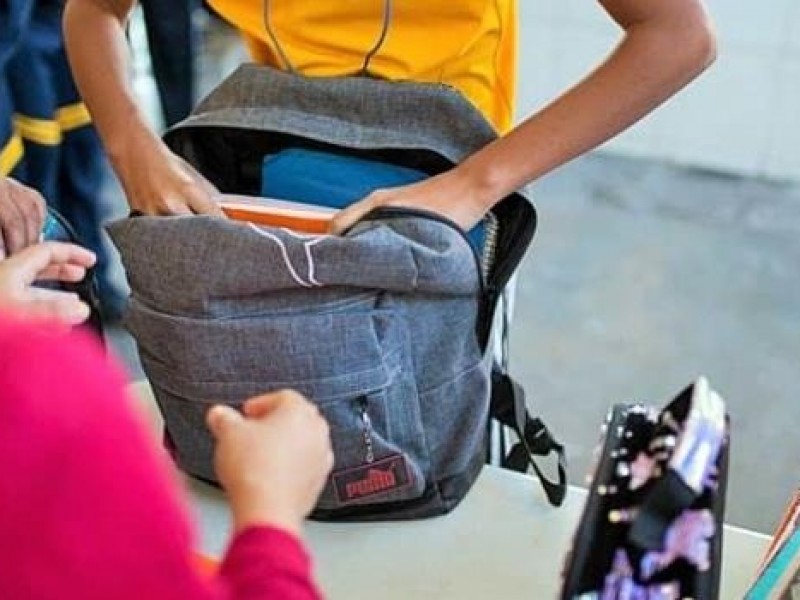 Reforzarán revisiones a mochilas en escuelas de Veracruz