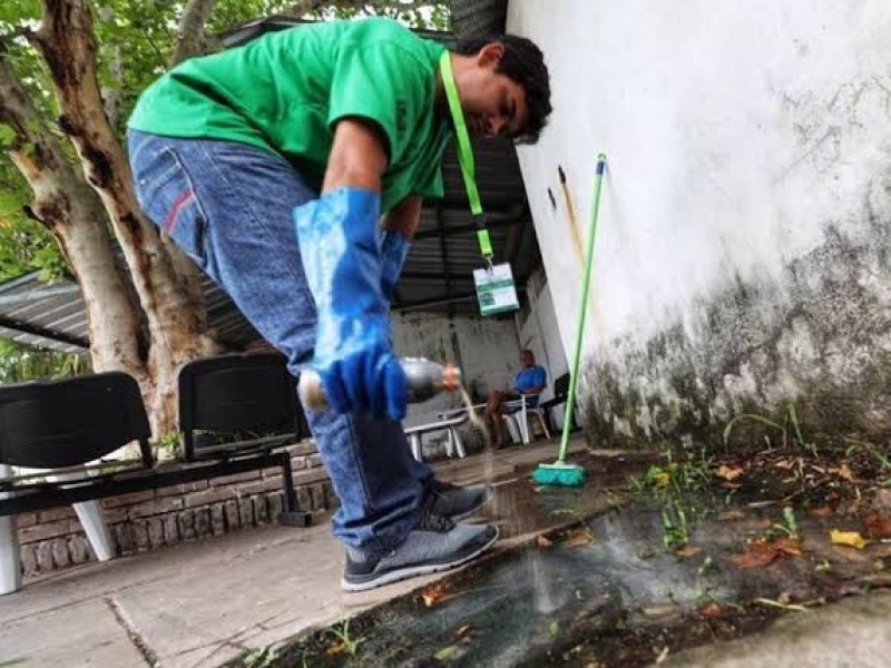 Refuerzan acciones preventivas contra el dengue en comunidades de Ixtlán
