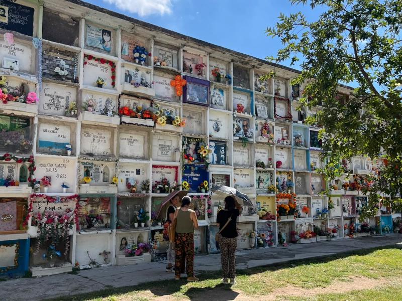 Refuerzan medidas sanitarias y de seguridad en panteones de León