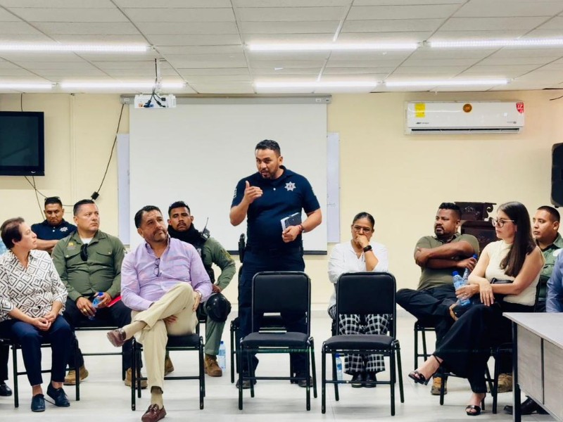 Refuerzan prevención en escuelas de Torreón por amenazas falsas en Gómez Palacio