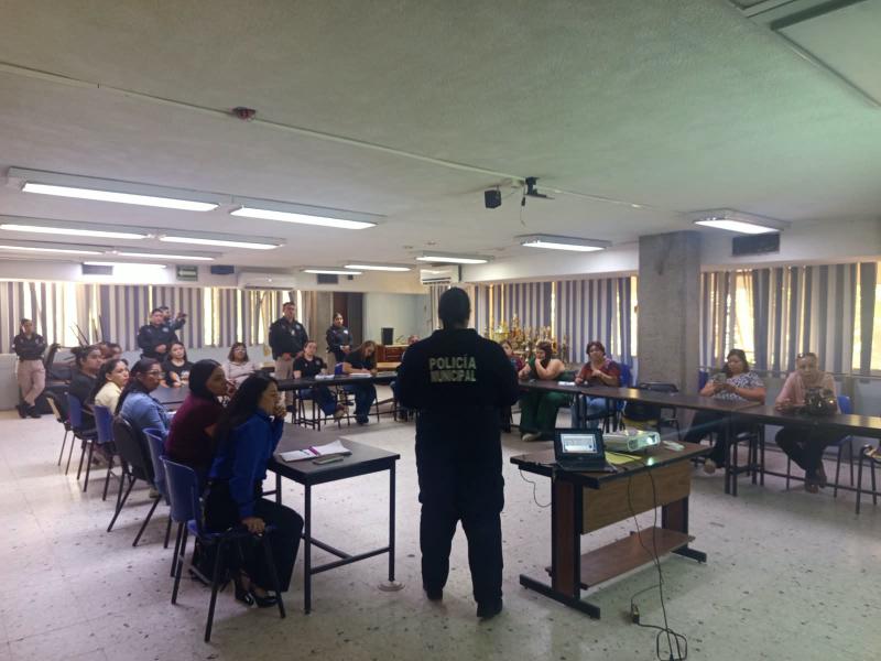 Refuerzan prevención y seguridad escolar en el Instituto 18 de Marzo