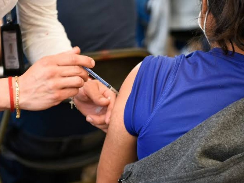Refuerzan vacunación antiCOVID en municipios de la región Zamora