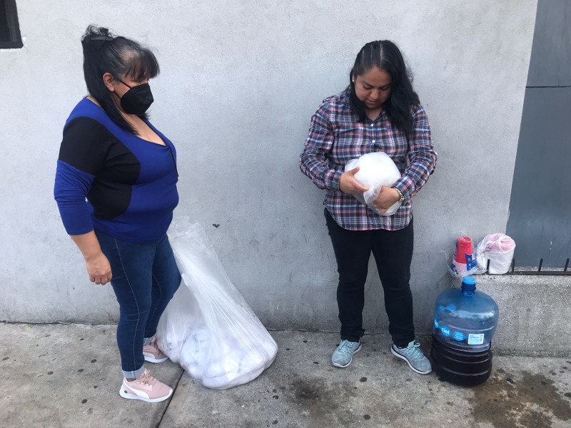 Regalan comida en Hospital Infantil de Veracruz
