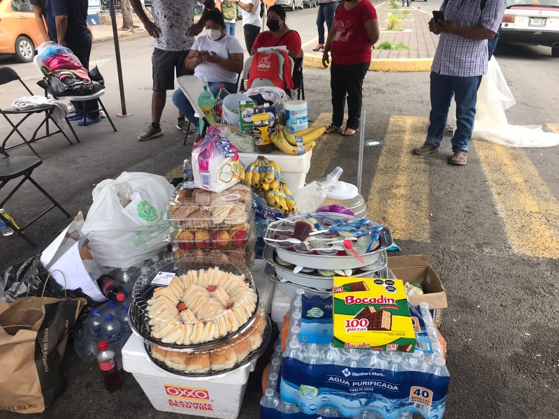 Regalan comidas a madres de niños con cáncer