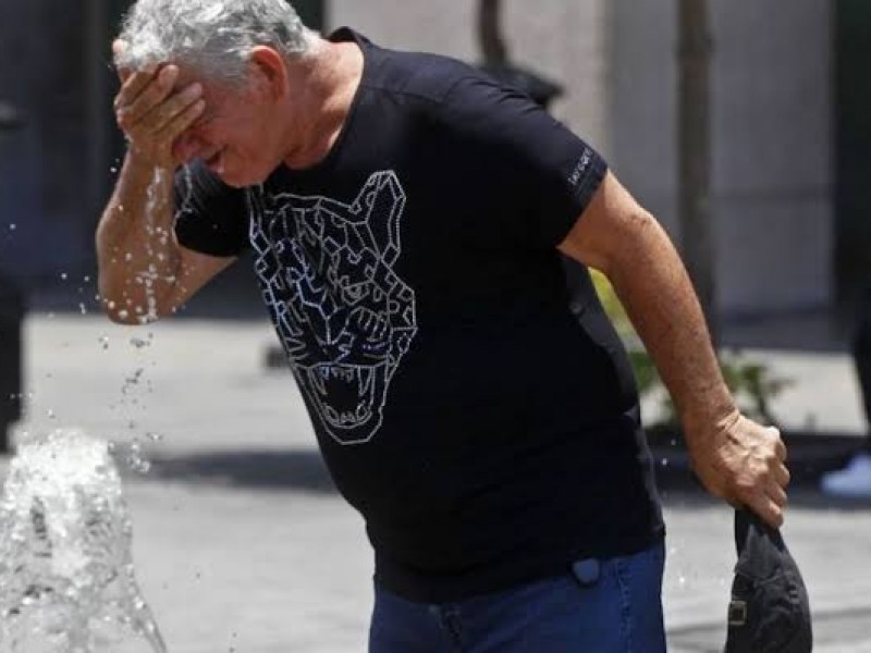 Regalará Ayuntamiento sueros en Santiago para combatir ola de calor