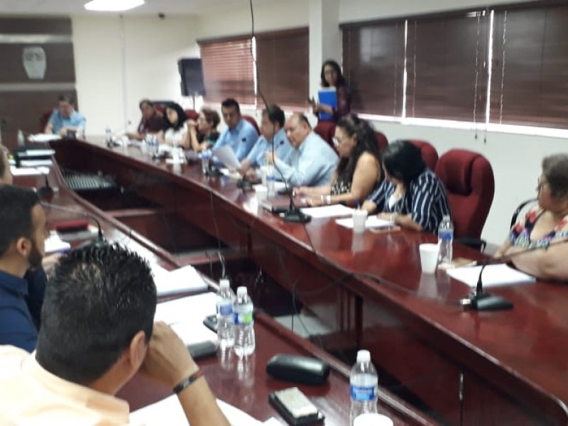 Regidores proponen eliminar uso de plástico en Ayuntamiento