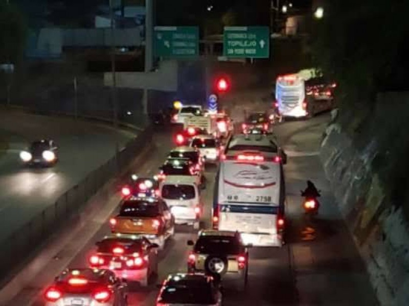 Registra autopista México-Cuernavaca mayor salida de autos