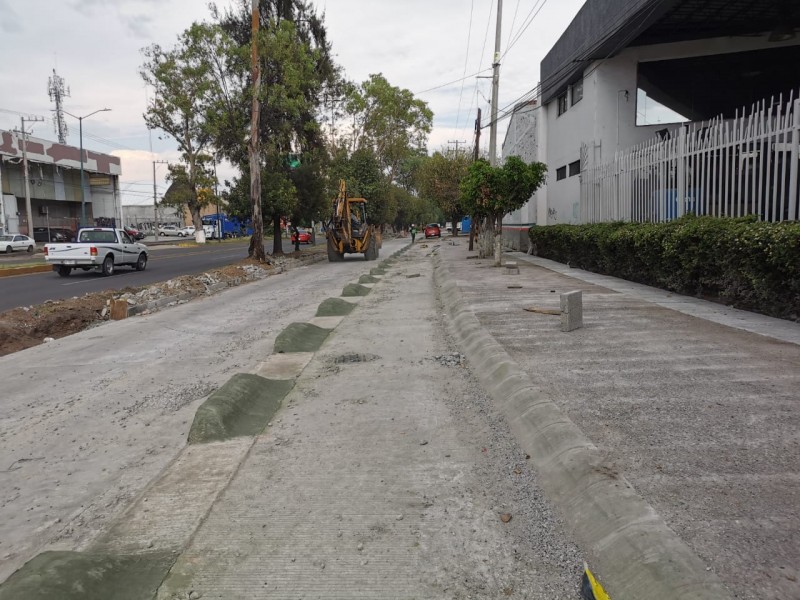 Registra lateral sur de Avenida Madero avance del 95 %