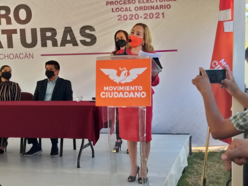 Registra Movimiento Ciudadano a Mercedes Calderón como candidata a gobernadora