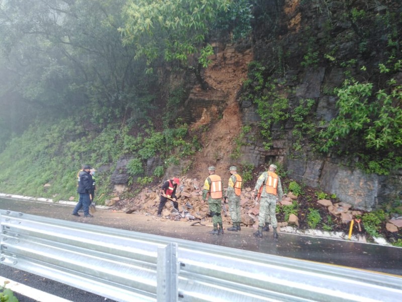 Registra Pinal derrumbes en carretera 120  por lluvias