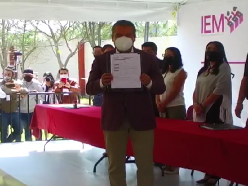 Registra Raúl Morón candidatura a gubernatura de Michoacán