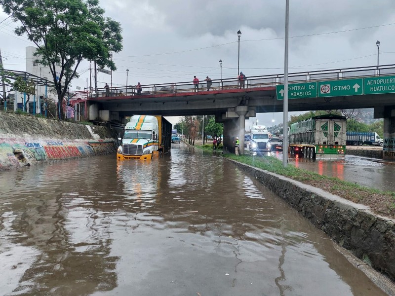 Registran afectaciones en la zona metropolitana por lluvias