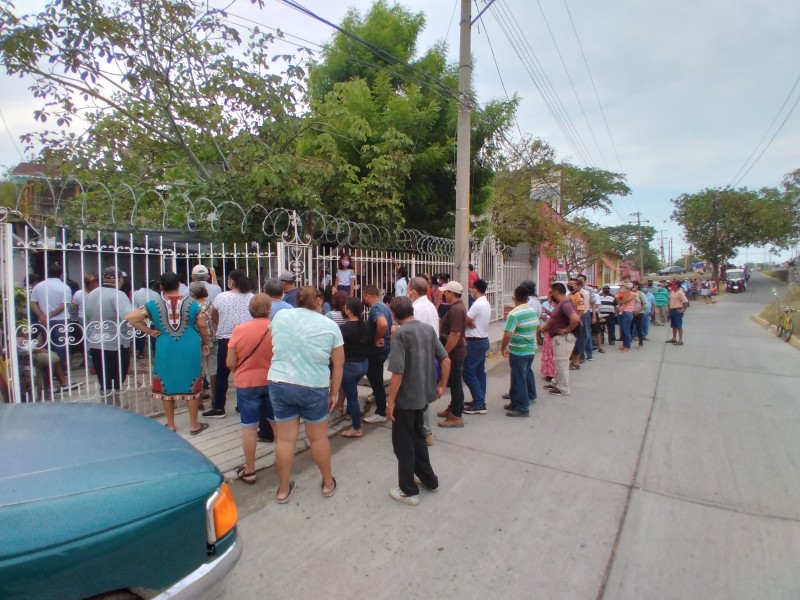 Registran retrasos en instalación de casillas en Tehuantepec
