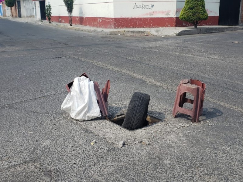 Registro abierto en Tres Cruces; ladrones se llevaron la tapa