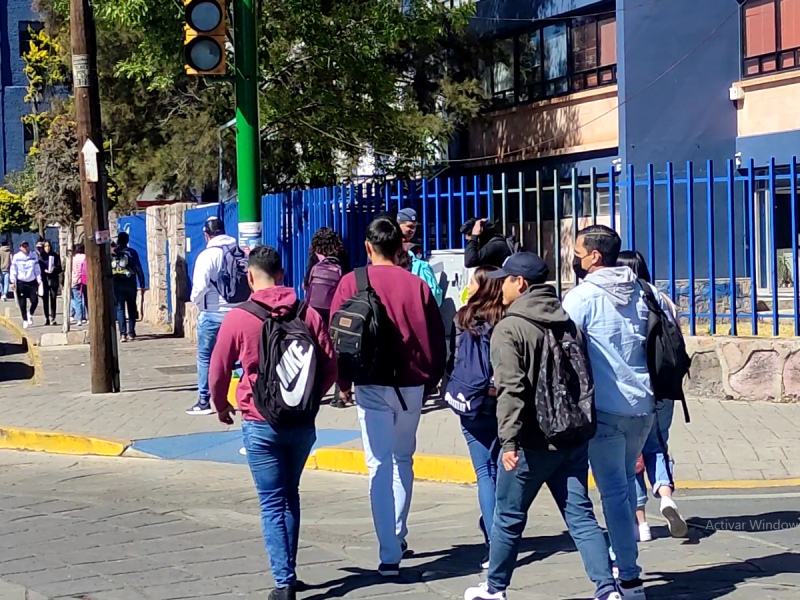 Regresan a clases 38 mil estudiantes de la UAZ