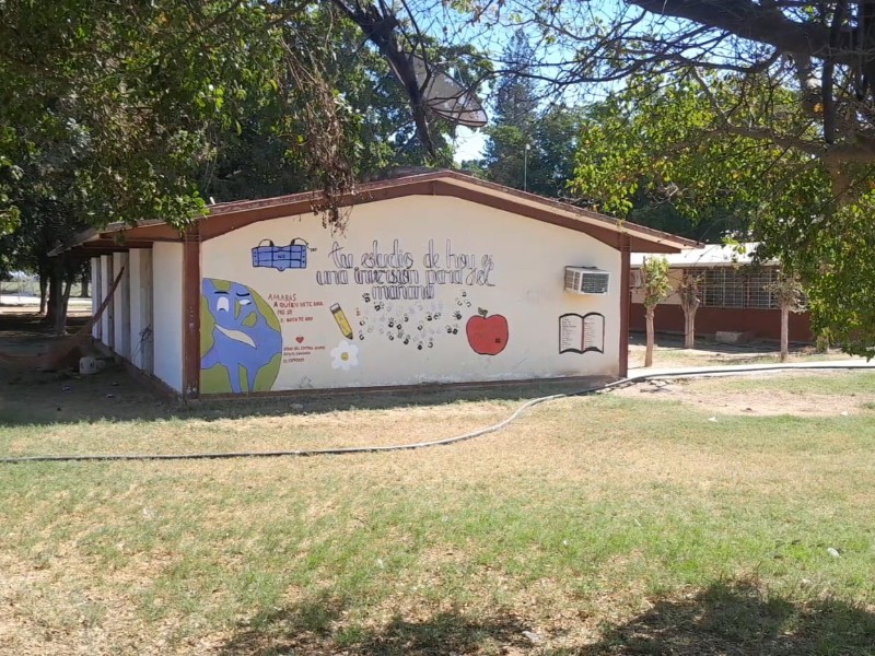 Regresan a clases en La Brecha, aunque persiste el temor entre habitantes