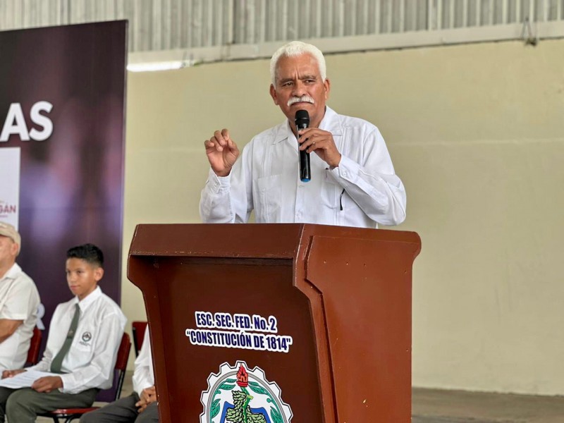 Regresan a clases más de 22 mil estudiantes en Apatzingán