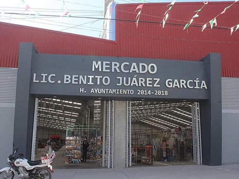 Regresan comerciantes al Benito Juárez por necesidad