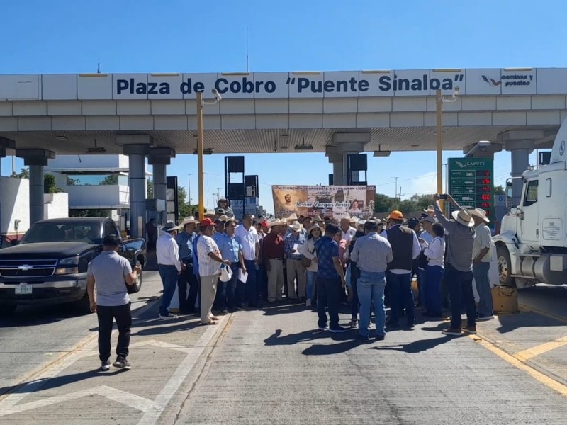 Regresan productores a caseta Cuatro Caminos; Temen no recibir recursos