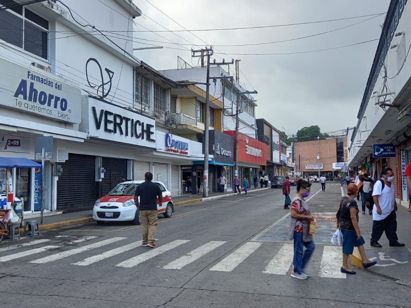 Regulan acceso a zona centro de Tuxpan ante Decreto