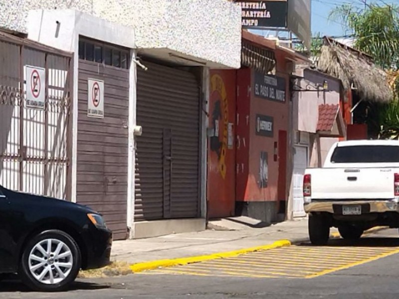 Regularán líneas amarillas de estacionamiento en vialidades de Zamora