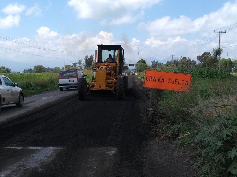 Rehabilitación de la carretera Zamora-La Piedad desquicia tráfico