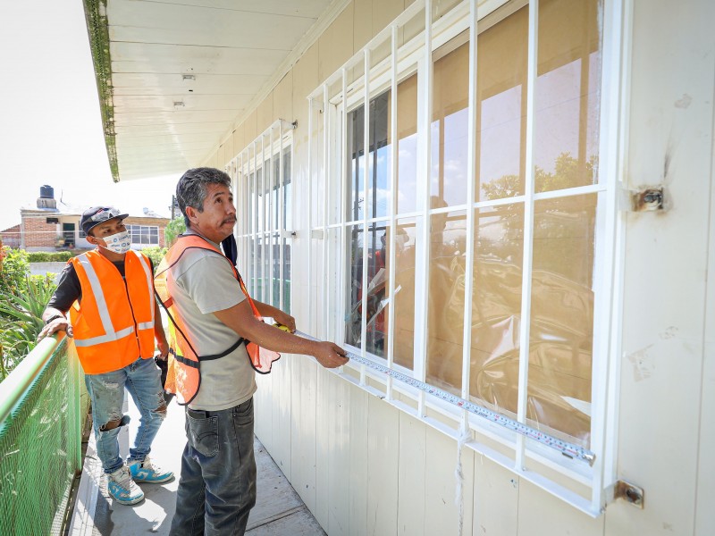 Rehabilitan 130 instituciones educativas en León para regreso a clases