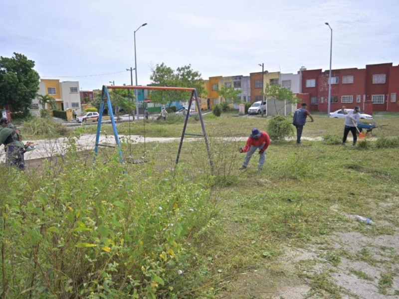 Rehabilitan 6 parques en Veracruz