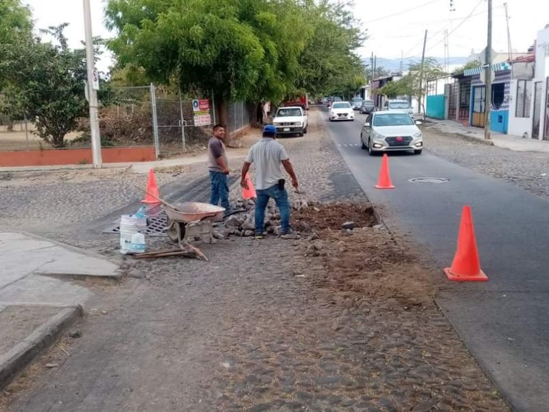 Rehabilitan calles de la colonia Villa Izcalli