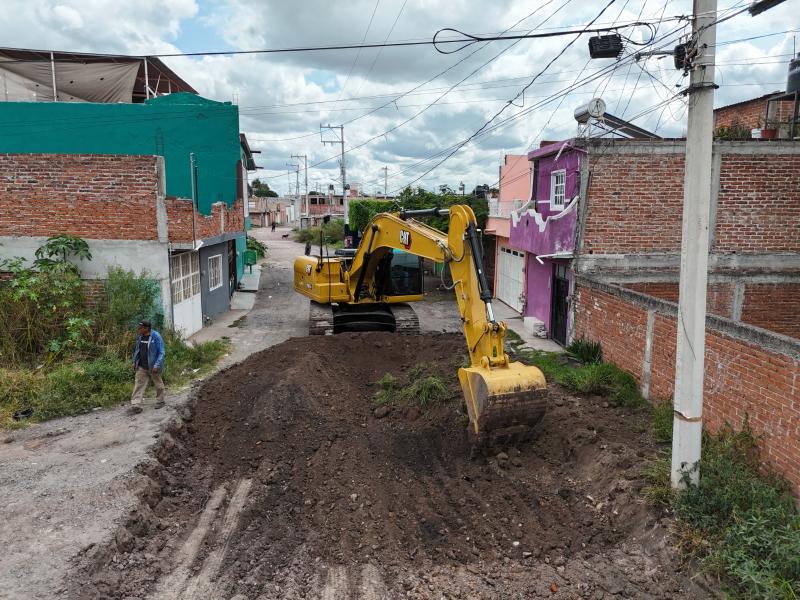 Rehabilitan calles Santa Mónica y Comunicación Oriente