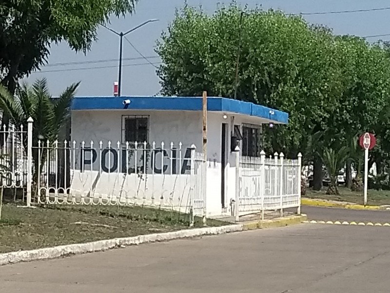 Rehabilitan casetas de policía