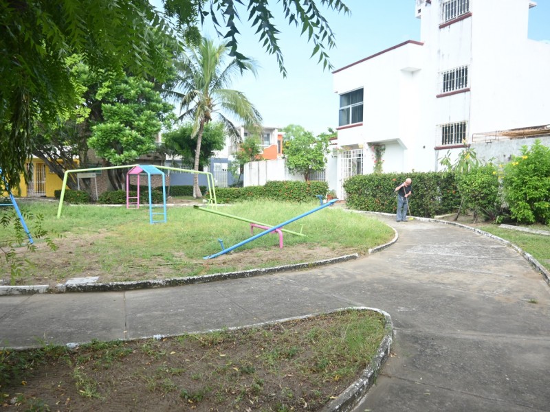 Rehabilitan parques de la ciudad de Veracruz