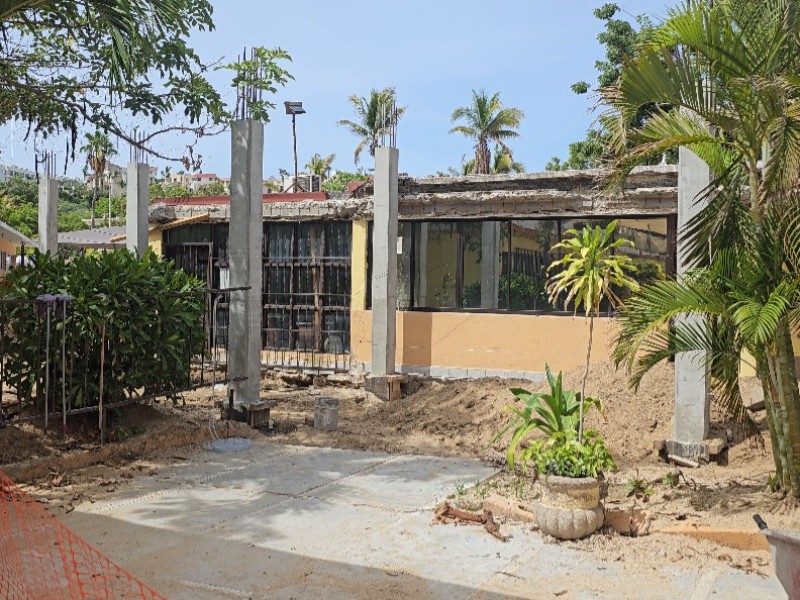 Rehabilitan pasillo de secundaria Mijares