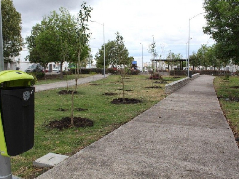 Rehabilitarán hasta 20 parques en la capital queretana