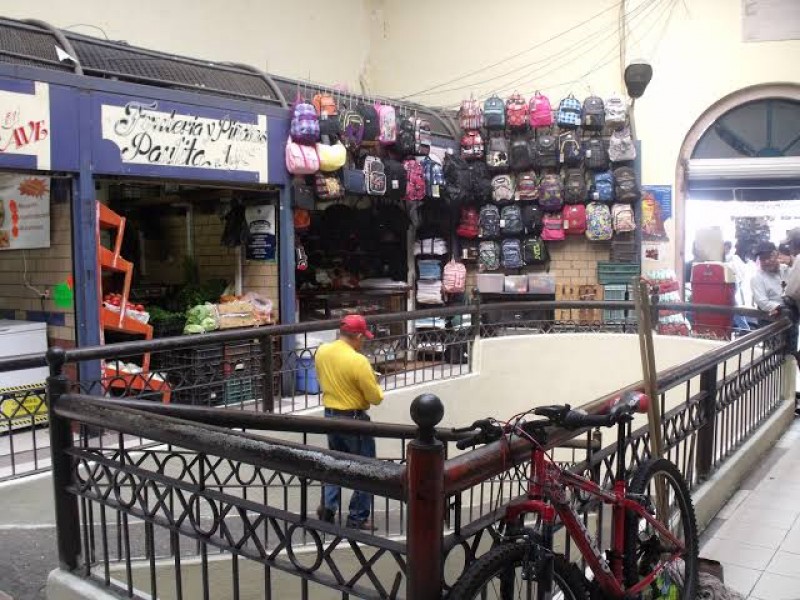 Rehabilitarán Mercado Arroyo de la Plata, locatarios conformes