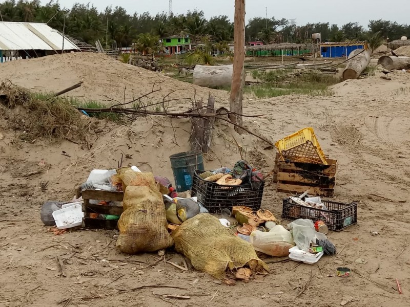 Reincide población en depositar basura en lugares prohibidos