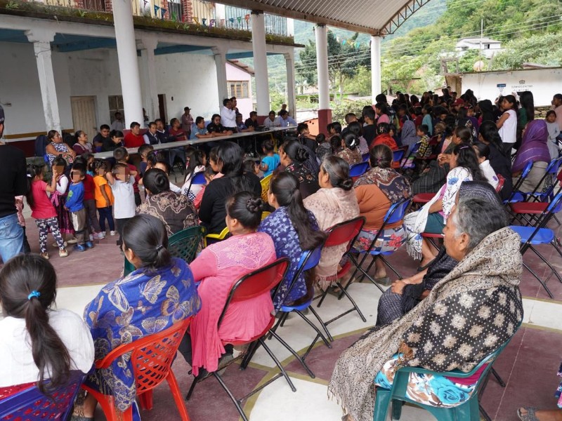 Reinician clases tras ocho años en Guadalupe Victoria