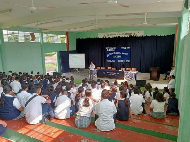 Reinician pláticas informativas a escuelas en Tuxpan