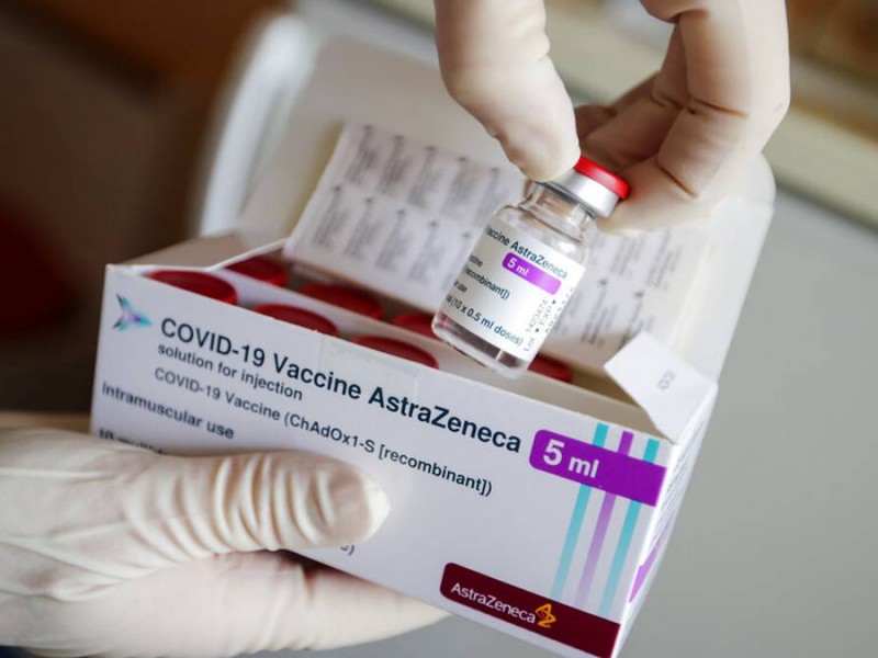 Reino Unido: 7 muertes por coágulos tras vacuna AstraZeneca