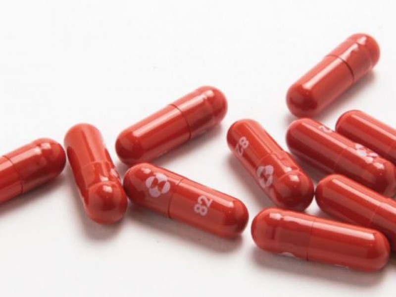 Reino Unido, primero en el mundo en aprobar píldora anticovid