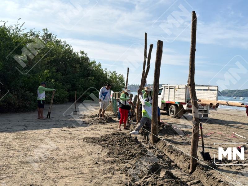 Reinstalan malla para impedir acceso al estero El Negro en playa Linda